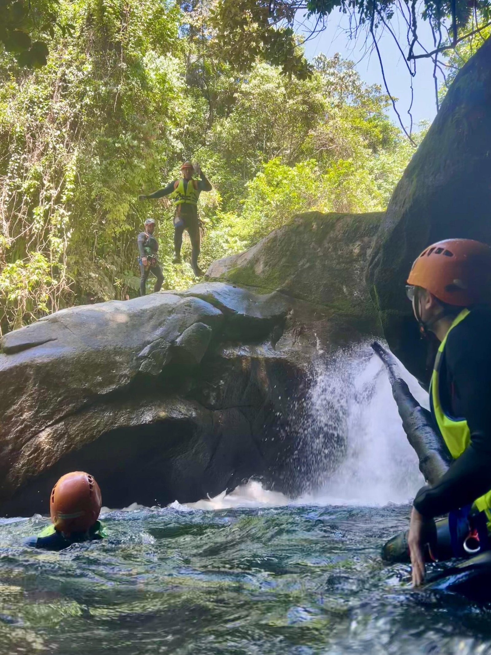 Canyoning los Anillos en San Carlos - Cerca de Medellin - Image 4