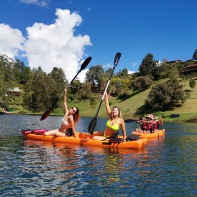 Alternative view of Tour en Kayak por el Embalse de Guatapé