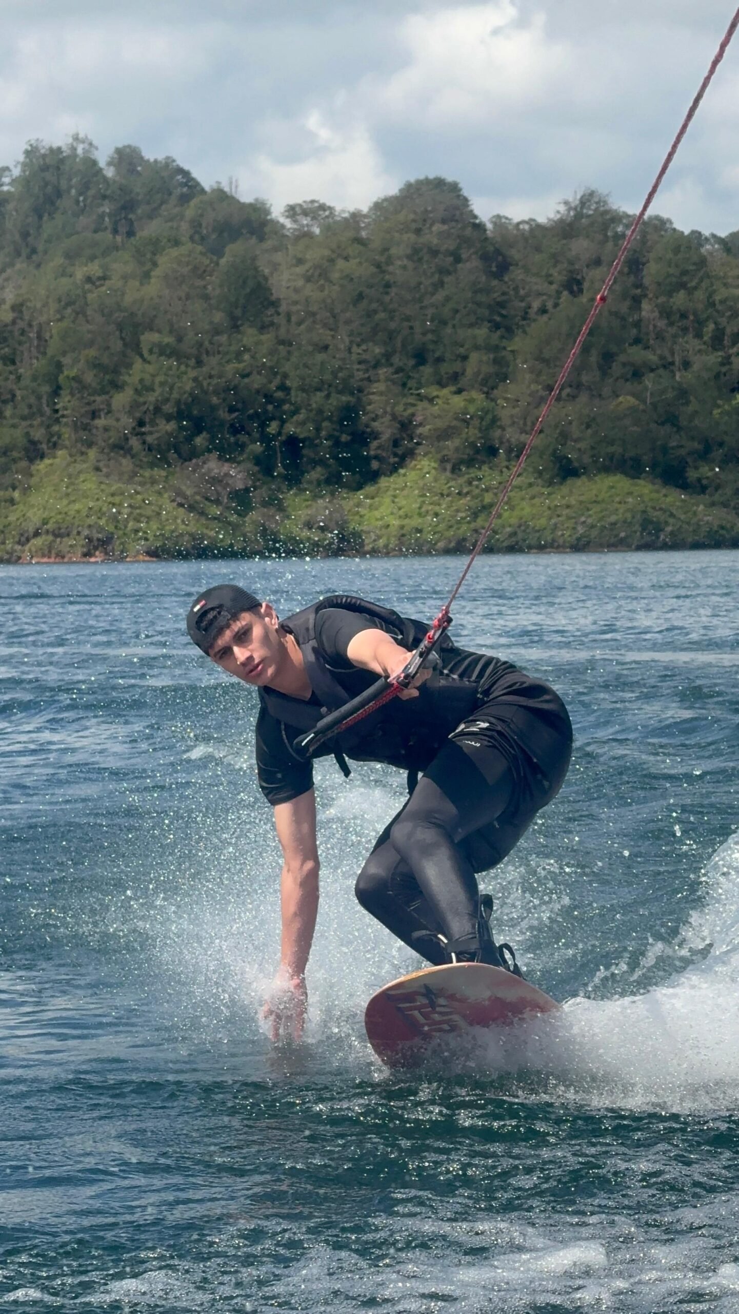Wakeboard – Wakesurf – Water-Skiing in Guatape