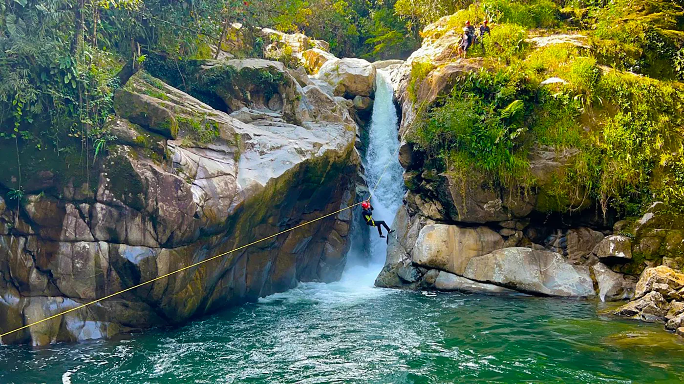 Canyoning (Canyoning)