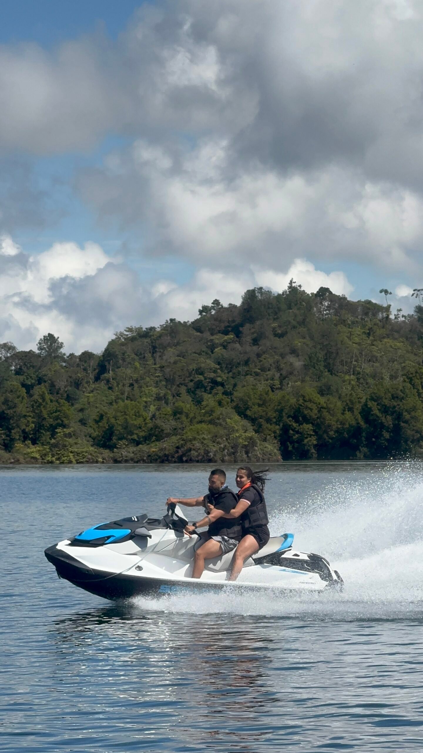 Alquiler de Jet ski en Guatape: SEADOO GTI 130 - Image 3