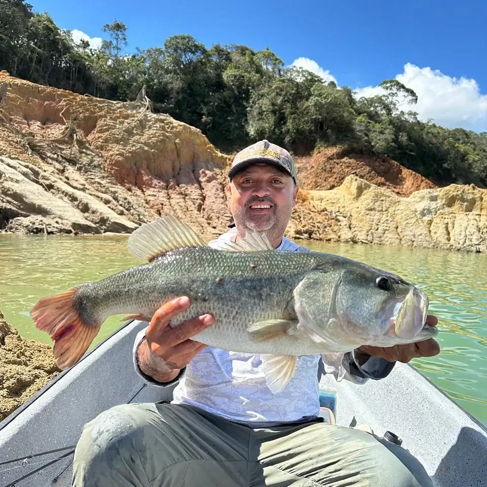 PRO BASS FISHING TOUR IN GUATAPE